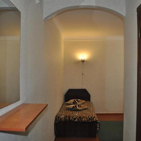 Apartment Near The Bus Station In Kremenchuk Exterior foto